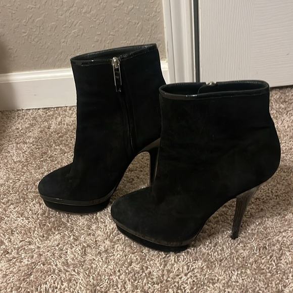 Yves Saint Laurent Black Suede Platform boot heels
Size 37 1/2 EU SIZE 6 US - Picture 3 of 13